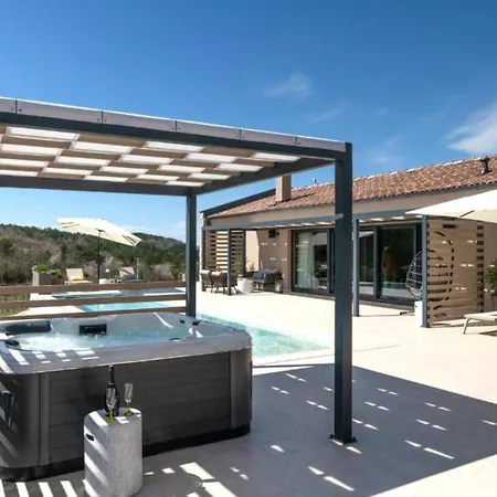 Villa Two Bedroom With Pool Hum